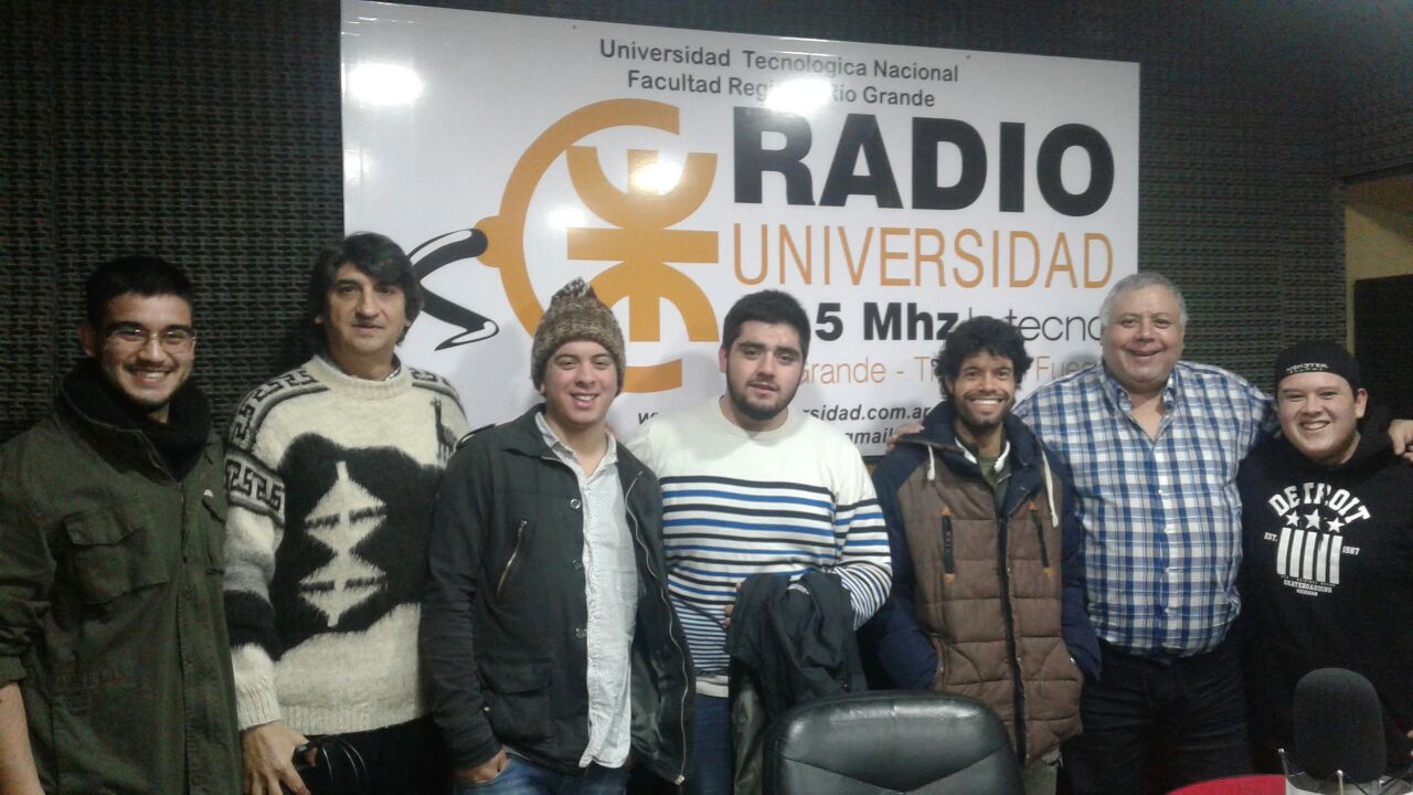 Alumnos del curso de Instalación Eléctrica Domiciliaria, que se dicta en la Facultad Regional Río Grande a instancias de la Fundación YPF, dialogaron con Café Tecnológico sobre los alcances de la capacitación de la que participan 20 alumnos de diversas edades.