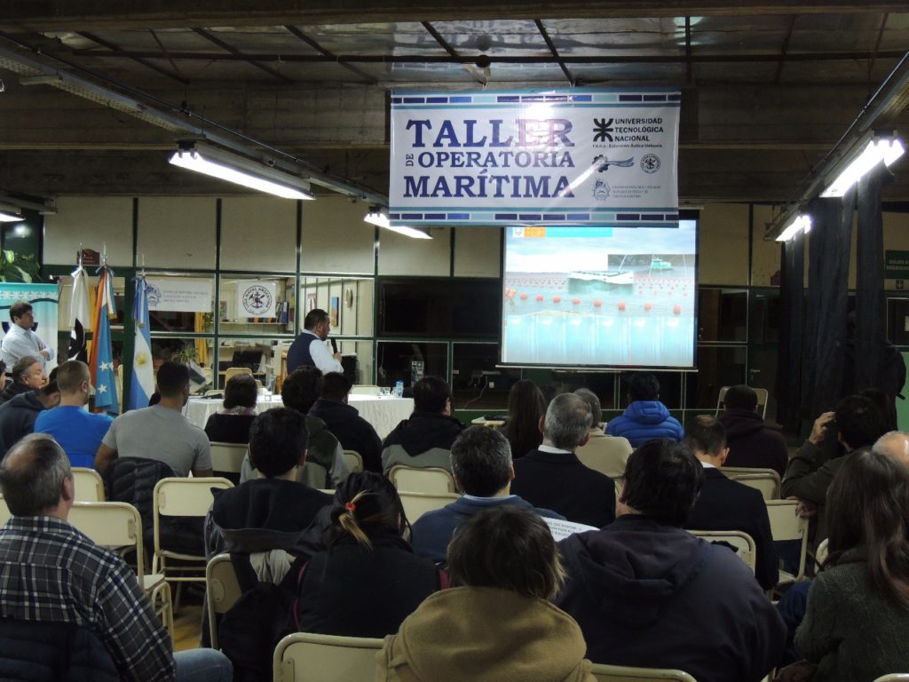 Especialistas participan del Sexto Taller de Operatoria Marítima organizado por la Facultad Regional Río Grande.