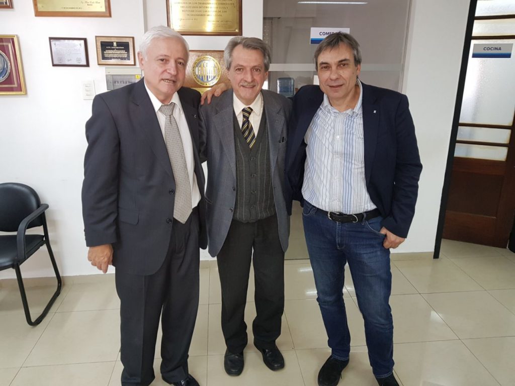 Foto centro Miguel Sosa, Decano FR Delta; Ing Héctor Aiassa Decano FR Córdoba candidato a Rector y Ing Haroldo Avetta Decano FR San Nicolás candidato a Vicerrector de la UTN.