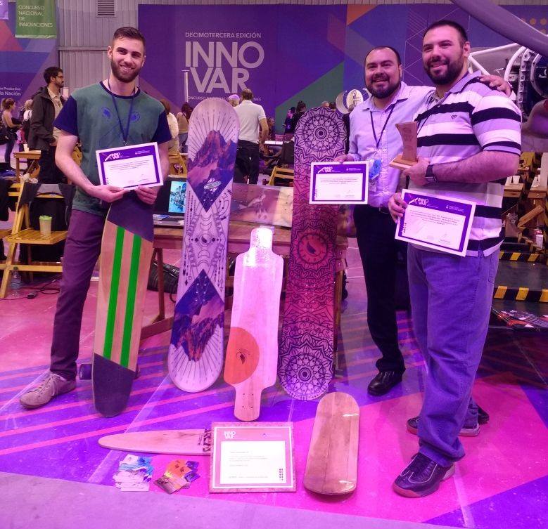 En la categoría Diseños con madera de la Patagonia, uno de los ganadores fue Freak spirit team Srl de la ciudad de Río Grande, la primera fábrica argentina de tablas de Snowboard, Ski, Longboard y Skate que utiliza madera de Lenga patagónica en su proceso de producción.