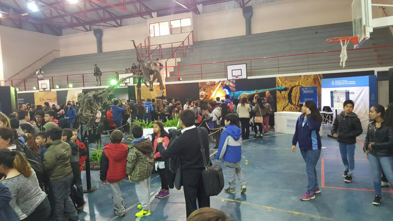 Con la participación de la Facultad Regional Tierra del Fuego, comenzó la Feria Provincial de Ciencia y Tecnología en Río Grande.