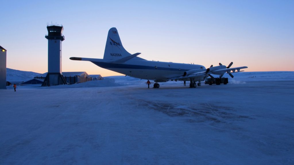 Por primera vez en los nueve años en que se viene realizando IceBridge en el hemisferio sur, la misión lanzará dos series de vuelos consecutivos especializados sobre la Antártida desde dos continentes: América del Sur y Antártida, con dos aviones y equipos de instrumentos.
