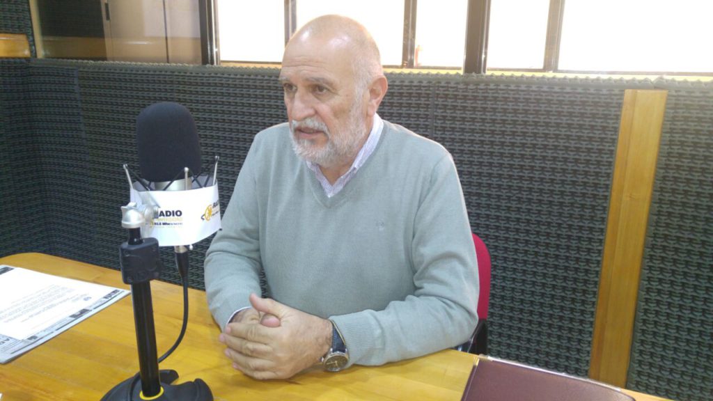 El ingeniero agrimensor Eduardo Villa, gerente de Catastro provincial, dialogó con Radio Universidad 93.5 sobre los avances en el área, y los cambios en materia de modernización, agilización de trámites y capacitación, que les permiten ponerse al día con los planos y para los primeros meses del año entrante también con las certificaciones.