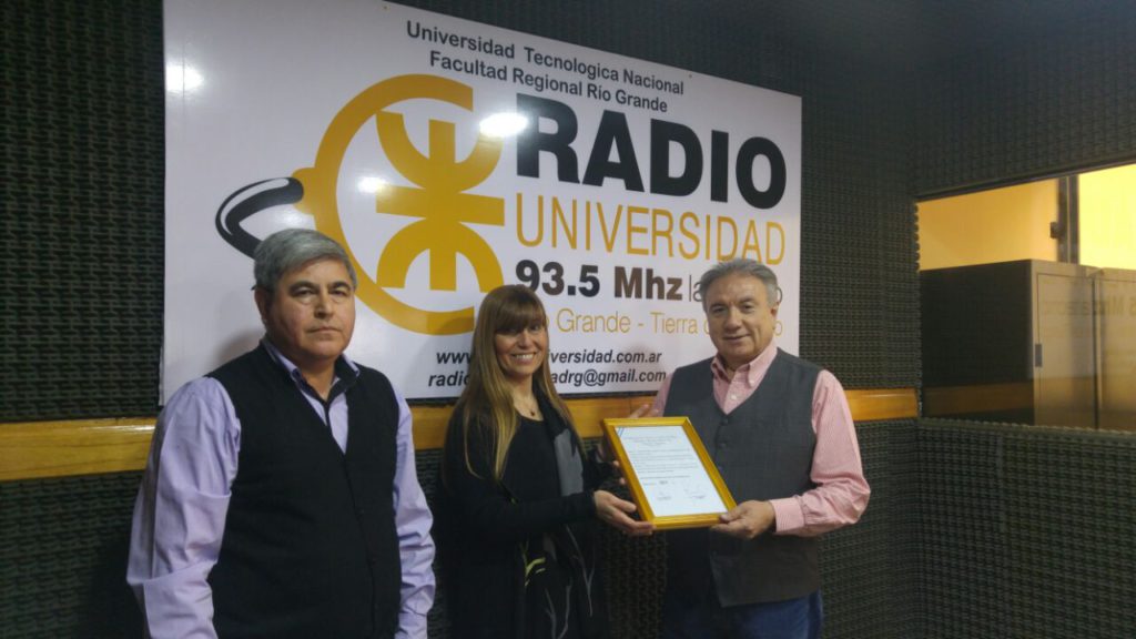 La Legislatura fueguina declaró de Interés Provincial en forma unánime al proyecto de la primera radio universitaria de la provincia, dependiente de la Facultad Regional Tierra del Fuego de la Universidad Tecnológica Nacional.