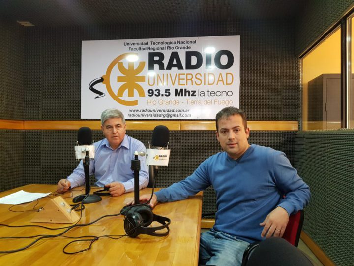 Juan Manuel Gatti visitó los estudios de Radio Universidad (93.5).