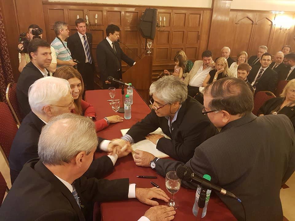 Asunción del Rector y Vicerrector de la UTN. Los Ingenieros Héctor Aiassa y Haroldo Avetta comienzan su camino al frente de la Universidad.  Fotos cortesía de Pablo Balleto de Aputn.