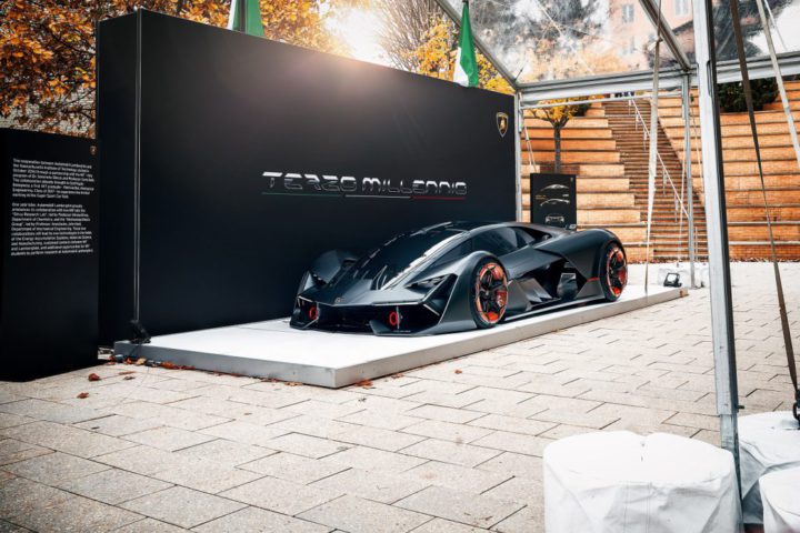 El Terzo Millenio surge como una visión de hacer una Hypercar eléctrica Lamborghini. “Es un auto que está por encima de un superdeportivo. Es algo que está más allá”.