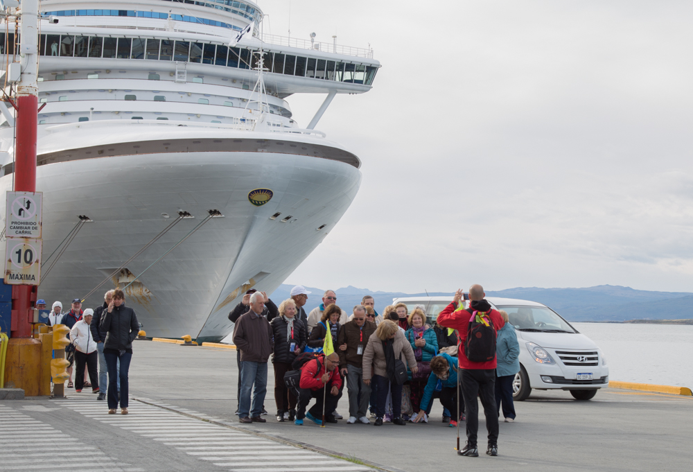 6000 turistas fueron recibidos a puro tango