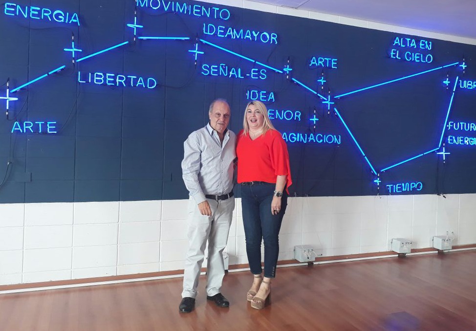 La gobernadora Rosana Bertone junto al Titular del Sistema Federal de Medios y Contenidos Públicos Hernán Lombardi visitaron la muestra “Tecnópolis” y avanzaron en la coordinación para el próximo arribo de Tecnópolis Federal a Ushuaia.