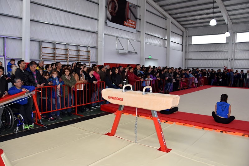 Río Grande inauguró el Centro Municipal de Gimnasia Artística.