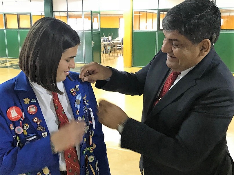 Alumnos del Programa de Intercambio del Rotary Club Río Grande recibieron presente por parte del vicegobernador Juan Carlos Arcando, quien estuvo acompañado por el director de la FUNDATEC, Ing. Mario Ferreyra.