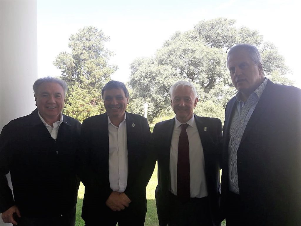 El Ing. Mario Ferreyra, Decano FRTDF de la UTN, Dr. Rodolfo Tecchi, Presidente saliente del CIN, Dr. Hugo Juri, Presidente entrante del CIN y Lic. Jaime Persich Vicepresidente entrante del CIN.