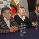 Bertone entregó casi 5 millones en subsidios