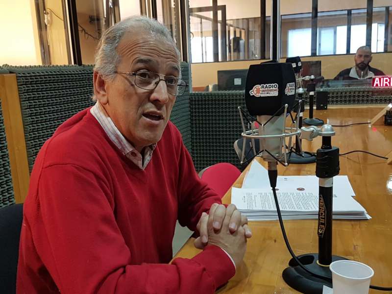 El Dr. Eduardo de la Puente, abogado de la empresa Lenga Patagonia S.A., dialogó con Radio Universidad 93.5 el estado de la causa vinculada con la venta de la estancia María Cristina, que data de “20 ó 25 años”, que posteriormente fuera arrendada a la empresa Glisud, y vendida por ésta a terceros.