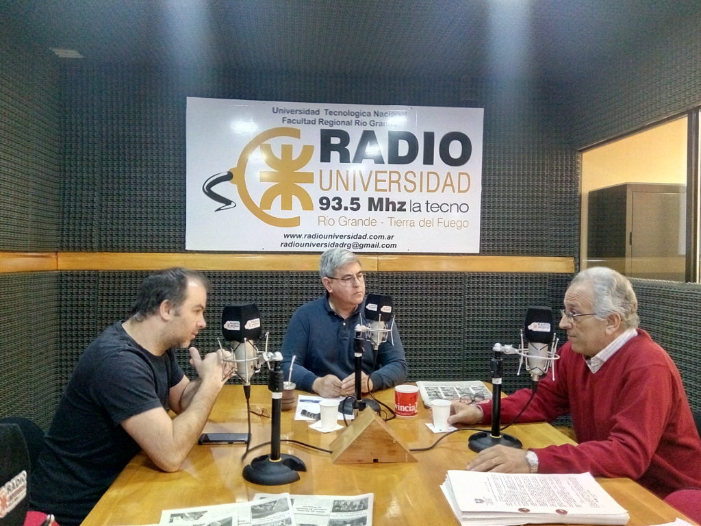 El Dr. Eduardo de la Puente, abogado de la empresa Lenga Patagonia S.A., dialogó con Radio Universidad 93.5 el estado de la causa vinculada con la venta de la estancia María Cristina, que data de “20 ó 25 años”, que posteriormente fuera arrendada a la empresa Glisud, y vendida por ésta a terceros.