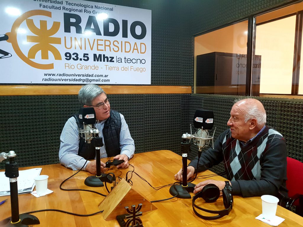 El Dr. Héctor Vargas, visitó los estudios de Radio Universidad (93.%) para dialogar con "De la mejor manera", en el marco del Personaje de los viernes", junto al corresponsal en Roma, Marcello D'Aloisio.