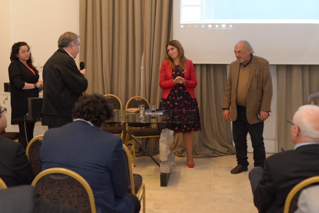 El Secretario de Políticas Institucionales de la UTN Mario Ferreyra agradece las exposiciones de la Secretaria y del Presidente del Foro de Ciencia y Tecnología para la Producción Lic. Conrado González