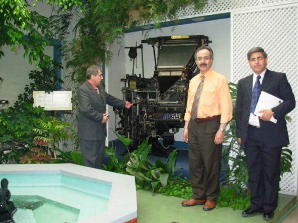 Alberto Centurión y Ricardo Chapulín Ferreyra, visitando La Prensa Austral, emblemático diario del cono sur americano con sede en Punta Arenas.