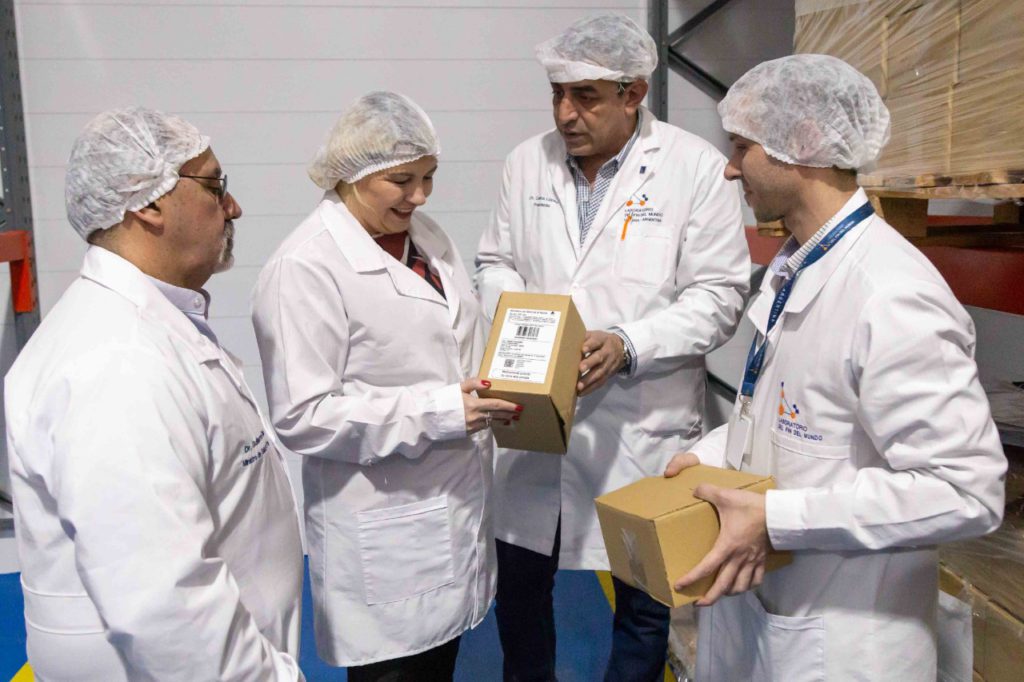 El Laboratorio del Fin del Mundo concluyó el primer lote de medicamentos.