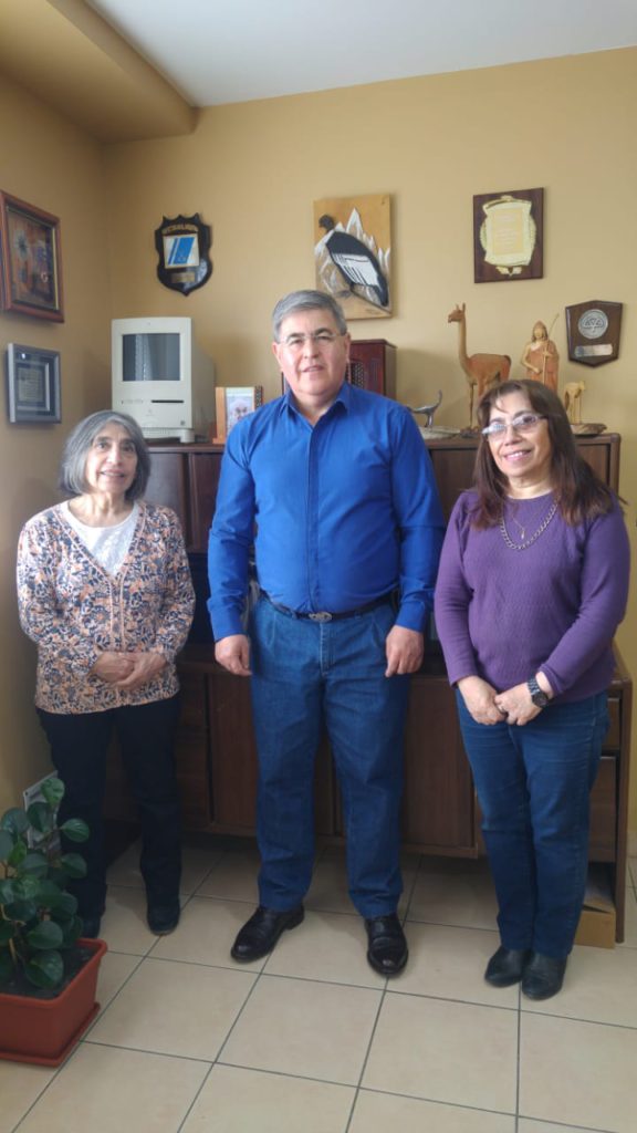 El Director de Provincia 23, Alberto Centurión, recibió en su oficina a las hermanas Lodeiro.