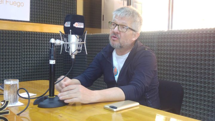 El Senador José 'Nato' Ojeda también estuvo presente en los estudios de Radio Universidad (93.5)