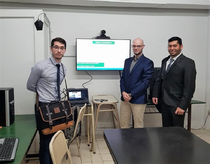 La Facultad Regional Tierra del Fuego de la UTN, graduó a tres Ingenieros Industriales. Se trata de Gabriel Galván, Jorge Jesús Medina y Matías Emanuel Bazán quienes presentaron la defensa de su proyecto para convertirse en ingenieros.