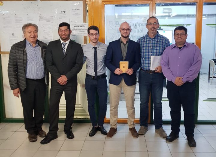 La Facultad Regional Tierra del Fuego de la UTN, graduó a tres Ingenieros Industriales. Se trata de Gabriel Galván, Jorge Jesús Medina y Matías Emanuel Bazán quienes presentaron la defensa de su proyecto para convertirse en ingenieros.