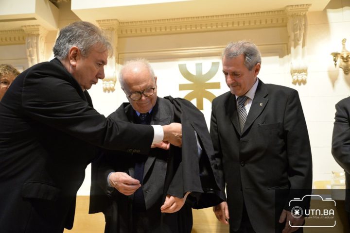 A propuesta del Ingeniero Mario Ferreyra –Decano de la UTN local e integrante del Rectorado nacional- conjuntamente con la Secretaría de Ciencia y Tecnología de la UTN, a cargo del Doctor Horacio Leone, se otorgó el Título de ‘Doctor Honoris Causa’ al Doctor Conrado Franco Varotto, quien fuera máxima autoridad de la Comisión Nacional de Actividades Espaciales –CONAE-, habiéndose desempeñado como Director Ejecutivo desde la fundación de la misma, hasta el año 2018.