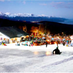 70 esquiadores bajaron desde el glaciar Martial iluminando la ciudad de Ushuaia