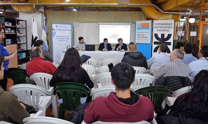 Luego de una semana de actividades, llegó a su fin la Semana Nacional del Emprendedor Tecnológico. El acto de finalización se llevó adelante con la última jornada que se realizó en la biblioteca de la Facultad Regional Tierra del Fuego de la UTN. 