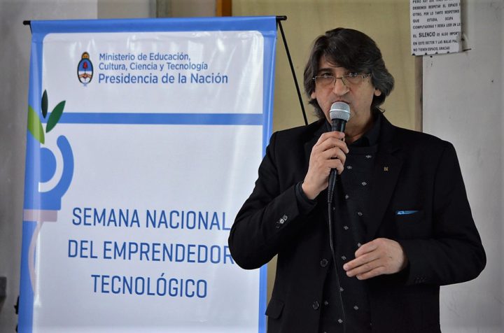 Luego de una semana de actividades, llegó a su fin la Semana Nacional del Emprendedor Tecnológico. El acto de finalización se llevó adelante con la última jornada que se realizó en la biblioteca de la Facultad Regional Tierra del Fuego de la UTN. 