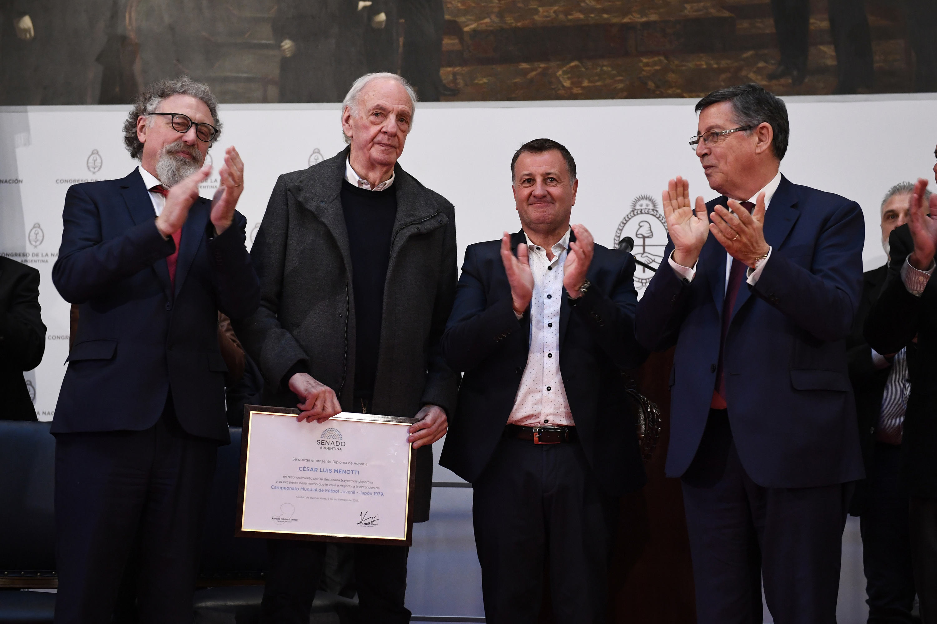 El Senado reconoció a la selección argentina campeona mundial juvenil 1979.