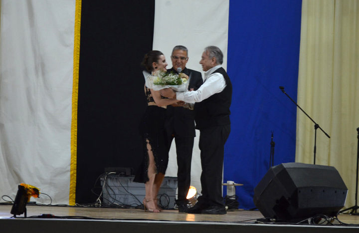 De la mano del Rotary Club Río Grande y la Facultad Regional Tierra del Fuego de la Universidad Tecnológica Nacional, se realizó este sábado, en el gimnasio Blanco de la UTN, la ‘Velada Solidaria y Artística en Grande’.