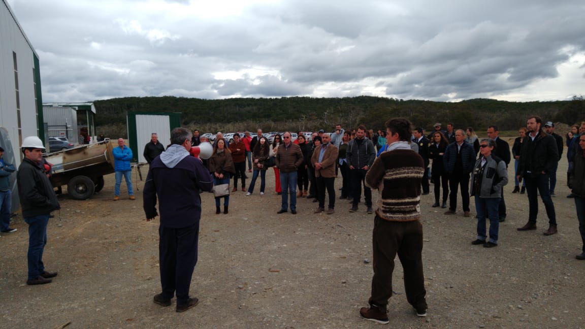 Cabe destacar la presencia de todo el arco político y el sector productivo fueguino en esta inauguración.