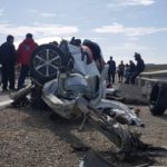 Dos muertos en choque frontal entre un auto y un camión