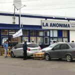 La Anónima planteó al Centro de Empleados de Comercio la necesidad de despedir 100 trabajadores