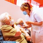 Más de 200 adultos mayores de 80 años fueron vacunados