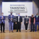 Con un emotivo homenaje el intendente Martín Pérez reconoció a taxistas de Río Grande