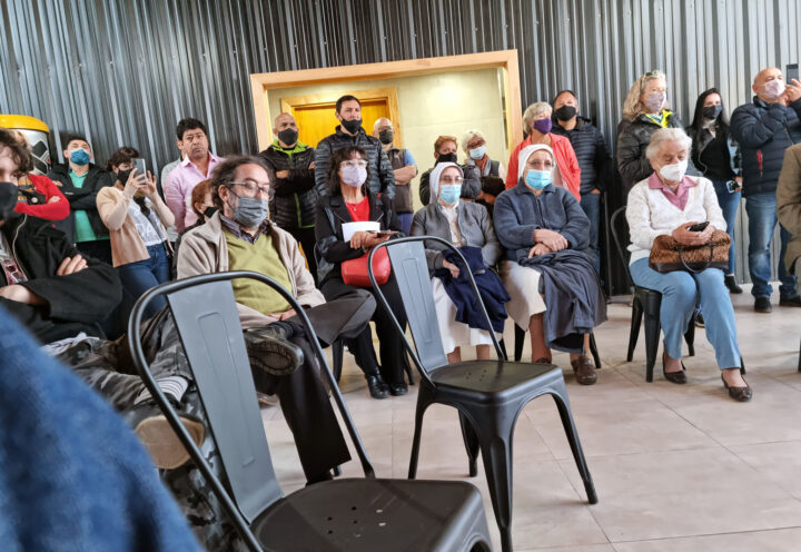 on momentos en el que prevaleció la emoción, este domingo en horas de la tarde, quedó formalmente inaugurada la panadería “La Nueva Unión” de Emilio Sáez aunque aún resta la apertura al público.