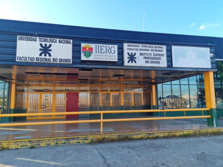 La Facultad Regional Tierra del Fuego de la Universidad Tecnológica Nacional inició el seminario del curso de ingreso con más de 300 inscriptos en las carreras de grado, incluidos las tecnicaturas.