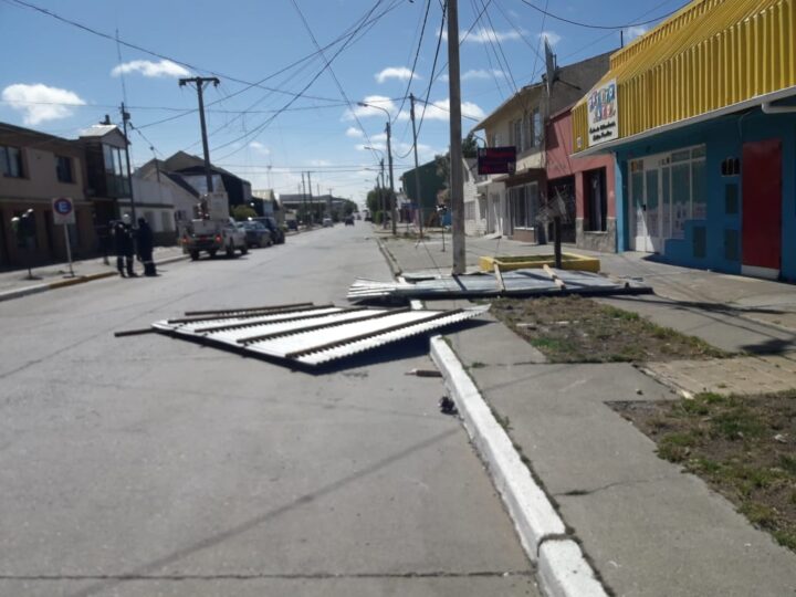 El viento se ensañó con Tierra del Fuego y causó estragos 