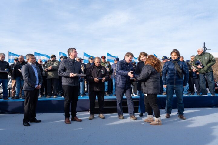 Melella y Pérez entregaron distinciones a veteranos de guerra y a familiares de fallecidos en Malvinas