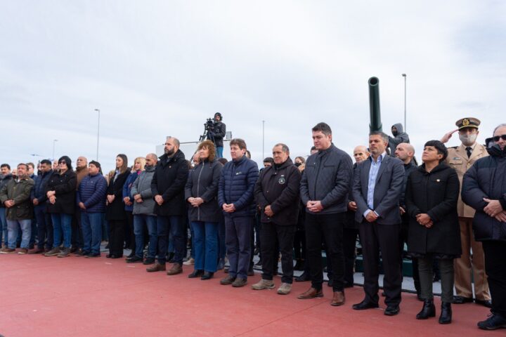 Melella y Pérez entregaron distinciones a veteranos de guerra y a familiares de fallecidos en Malvinas
