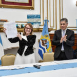 Santa Cruz firmó un acuerdo histórico con YPF