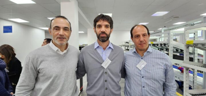 De izquierda a derecha: Ramiro Caballero - Director Ejecutivo de la UIF; Juan Donal - Secretario de la Fundación Mirgor y Martín Basile - Tesorero de la Fundación Mirgor.
