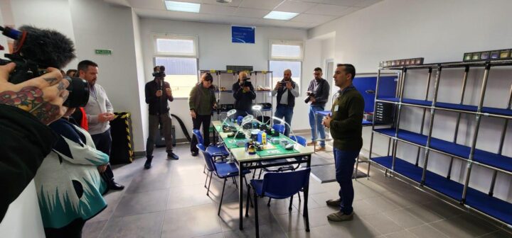 En un acto realizado ayer en la sede de la Fundación Mirgor en esta ciudad, del que participaron autoridades provinciales y municipales vinculadas con la educación, la producción, la industria, y autoridades de la compañía, se presentó el Instituto Técnico Fundación Mirgor.