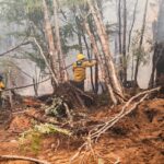 El incendio lleva dos meses y no lo pueden apagar