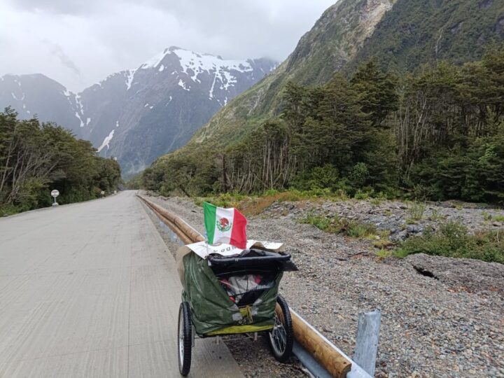 Pediatra mexicana une caminando Ciudad de México con Ushuaia
