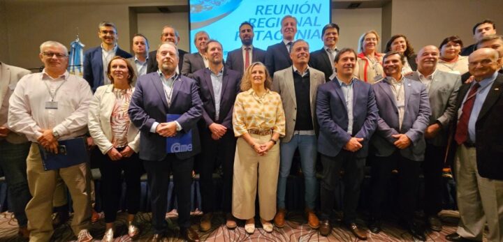 El evento contó con la presencia de las autoridades de esta confederación encabezadas por su presidente y vicepresidente, Alfredo González y Claudia Fernández, respectivamente, del Parlamento Patagónico, la Ministra de Producción y Ambiente de la provincia, Sonia Castiglione.