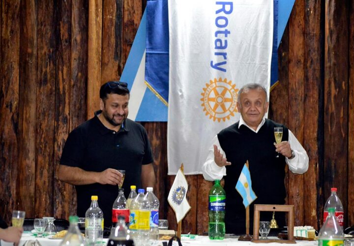 El Rotary Club Río Grande llevó compartió una cena de camaradería para festejar los 30 años desde su fundación el Tierra del Fuego.